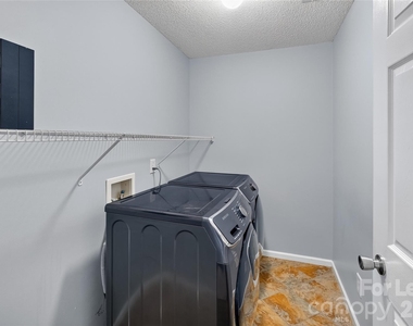 10745 Glenluce Avenue - Photo Thumbnail 24