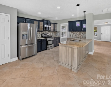 10745 Glenluce Avenue - Photo Thumbnail 9