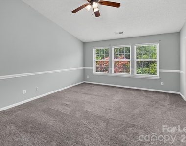 10745 Glenluce Avenue - Photo Thumbnail 15
