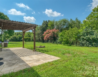 10745 Glenluce Avenue - Photo Thumbnail 29