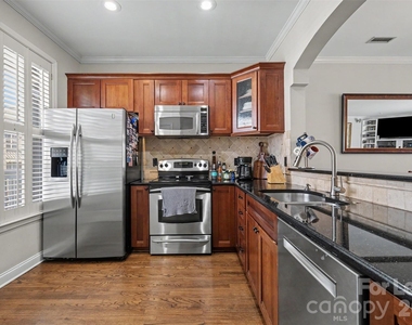 807 Clarkson Mill Court - Photo Thumbnail 3