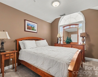 807 Clarkson Mill Court - Photo Thumbnail 12