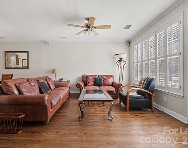 807 Clarkson Mill Court - Photo Thumbnail 7