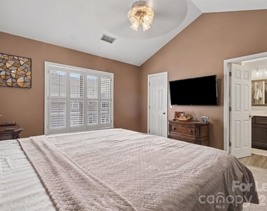 807 Clarkson Mill Court - Photo Thumbnail 10