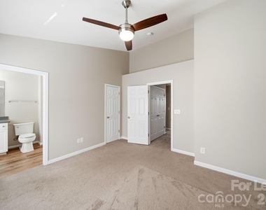 1526 Royal Auburn Avenue - Photo Thumbnail 18
