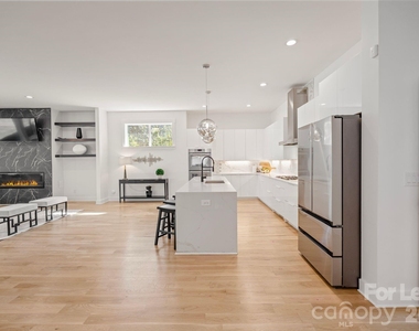 3008 Holt Street - Photo Thumbnail 7