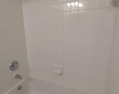 7366 Rose Terrace Court - Photo Thumbnail 12