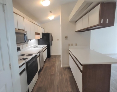 7366 Rose Terrace Court - Photo Thumbnail 3