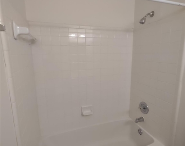 7366 Rose Terrace Court - Photo Thumbnail 15