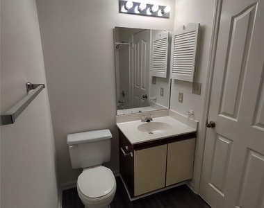 7366 Rose Terrace Court - Photo Thumbnail 11