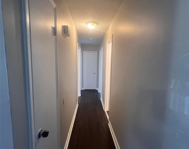 3605 Somerset Drive - Photo Thumbnail 6