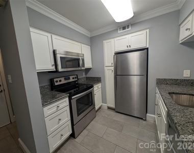 306 S Cedar Street - Photo Thumbnail 2