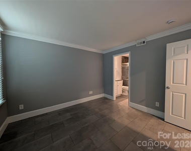 306 S Cedar Street - Photo Thumbnail 8