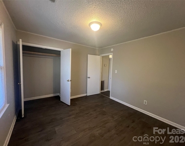 1316 Linwood Road - Photo Thumbnail 4