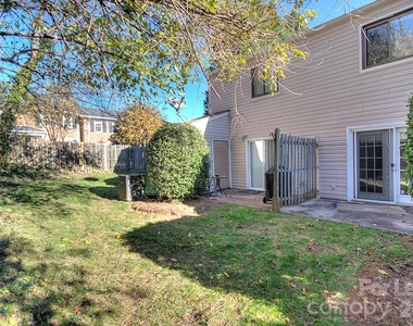 951 Hollywood Street - Photo Thumbnail 13