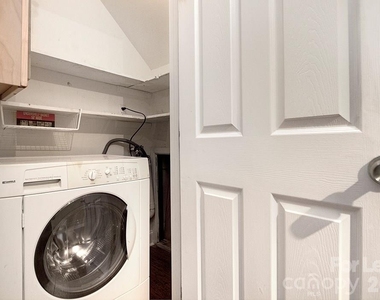 951 Hollywood Street - Photo Thumbnail 9