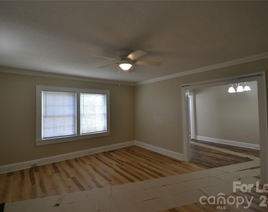 800 Arbor Street Ne - Photo Thumbnail 4