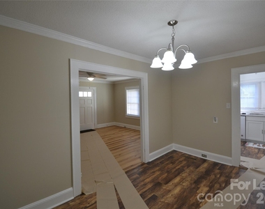 800 Arbor Street Ne - Photo Thumbnail 7
