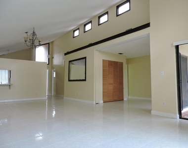 166 Sparrow Drive - Photo Thumbnail 6