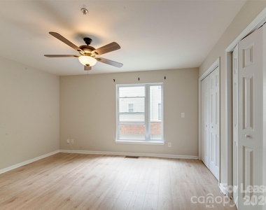 3729 Picasso Court - Photo Thumbnail 17