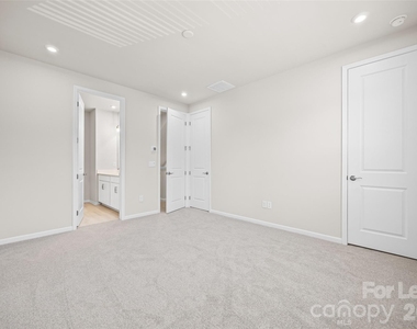 5640 Kingspan Drive - Photo Thumbnail 18