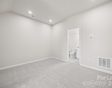5640 Kingspan Drive - Photo Thumbnail 28