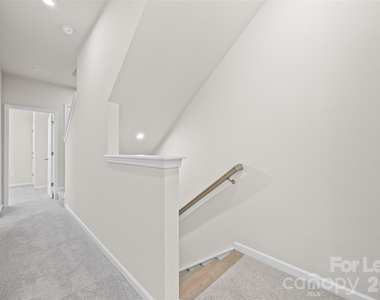 5640 Kingspan Drive - Photo Thumbnail 15