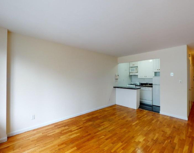 East 88th street  - Photo Thumbnail 3