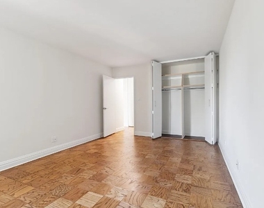 400 East 71st Street - Photo Thumbnail 2