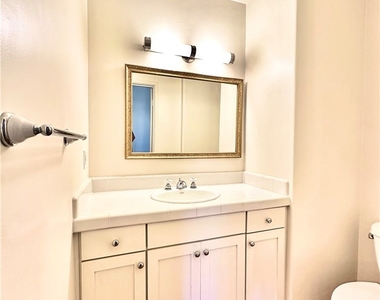 1488 Kensington Road - Photo Thumbnail 5