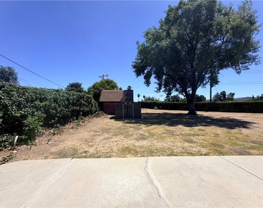 2448 Cuatro Dr - Photo Thumbnail 19