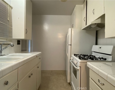 49 N Craig Avenue - Photo Thumbnail 3