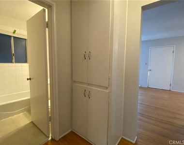 49 N Craig Avenue - Photo Thumbnail 4