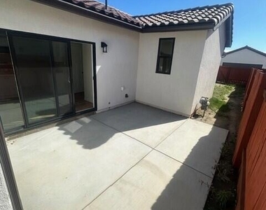 1150 W 1st Street - Photo Thumbnail 7