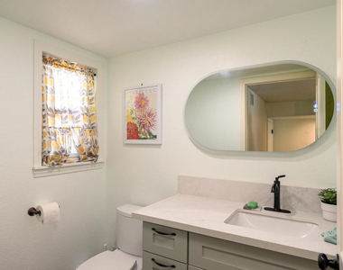 2411 Monaco Drive - Photo Thumbnail 10