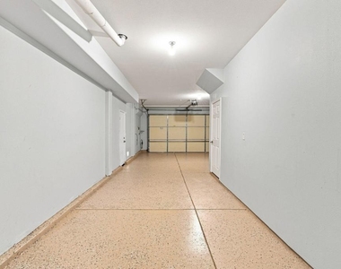 348 Brister Park Court - Photo Thumbnail 15