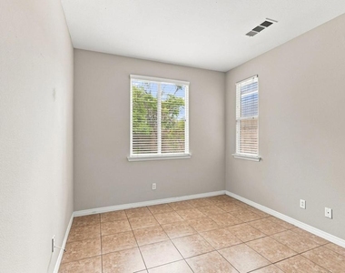 348 Brister Park Court - Photo Thumbnail 16
