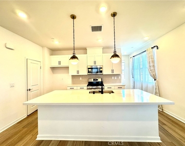 4422 S Bryant Paseo - Photo Thumbnail 5