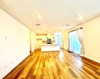 4422 S Bryant Paseo - Photo Thumbnail 9