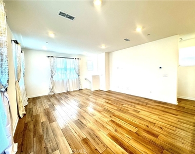 4422 S Bryant Paseo - Photo Thumbnail 7