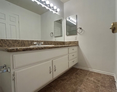 27789 Cloud Dance Court - Photo Thumbnail 22
