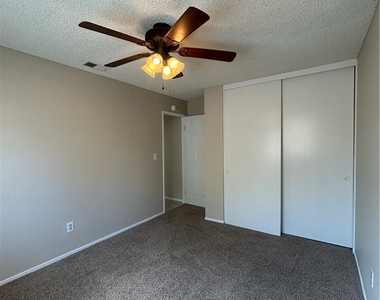 27789 Cloud Dance Court - Photo Thumbnail 20