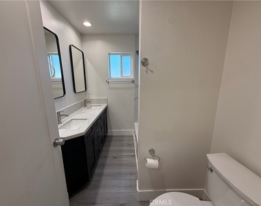 231 W 5th Street - Photo Thumbnail 27