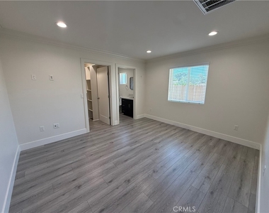 231 W 5th Street - Photo Thumbnail 28
