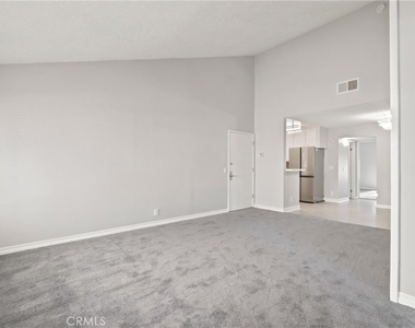15425 Sherman Way - Photo Thumbnail 2