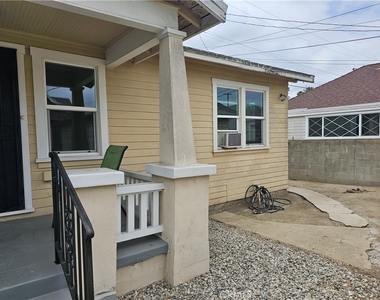 612 W 45th St - Photo Thumbnail 1