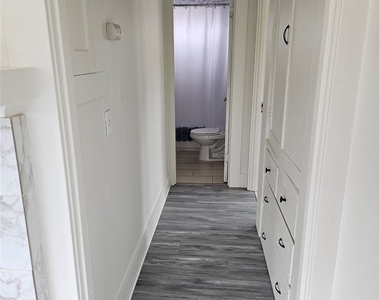 612 W 45th St - Photo Thumbnail 12