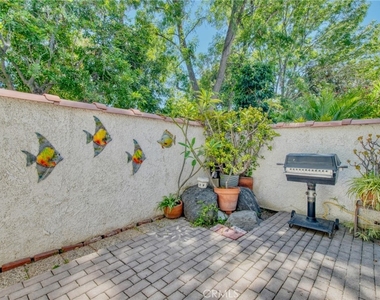 21019 Gresham St. - Photo Thumbnail 17