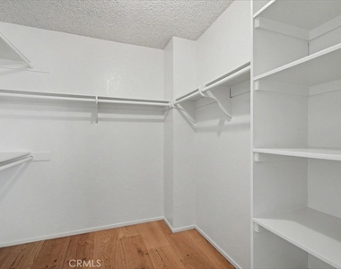 21019 Gresham St. - Photo Thumbnail 14
