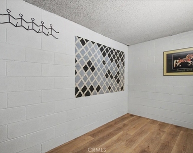 21019 Gresham St. - Photo Thumbnail 23